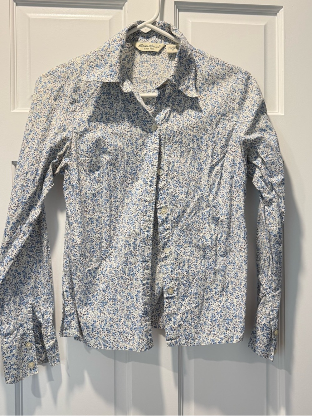 Women’s Blue Floral Button-Up Shirt
